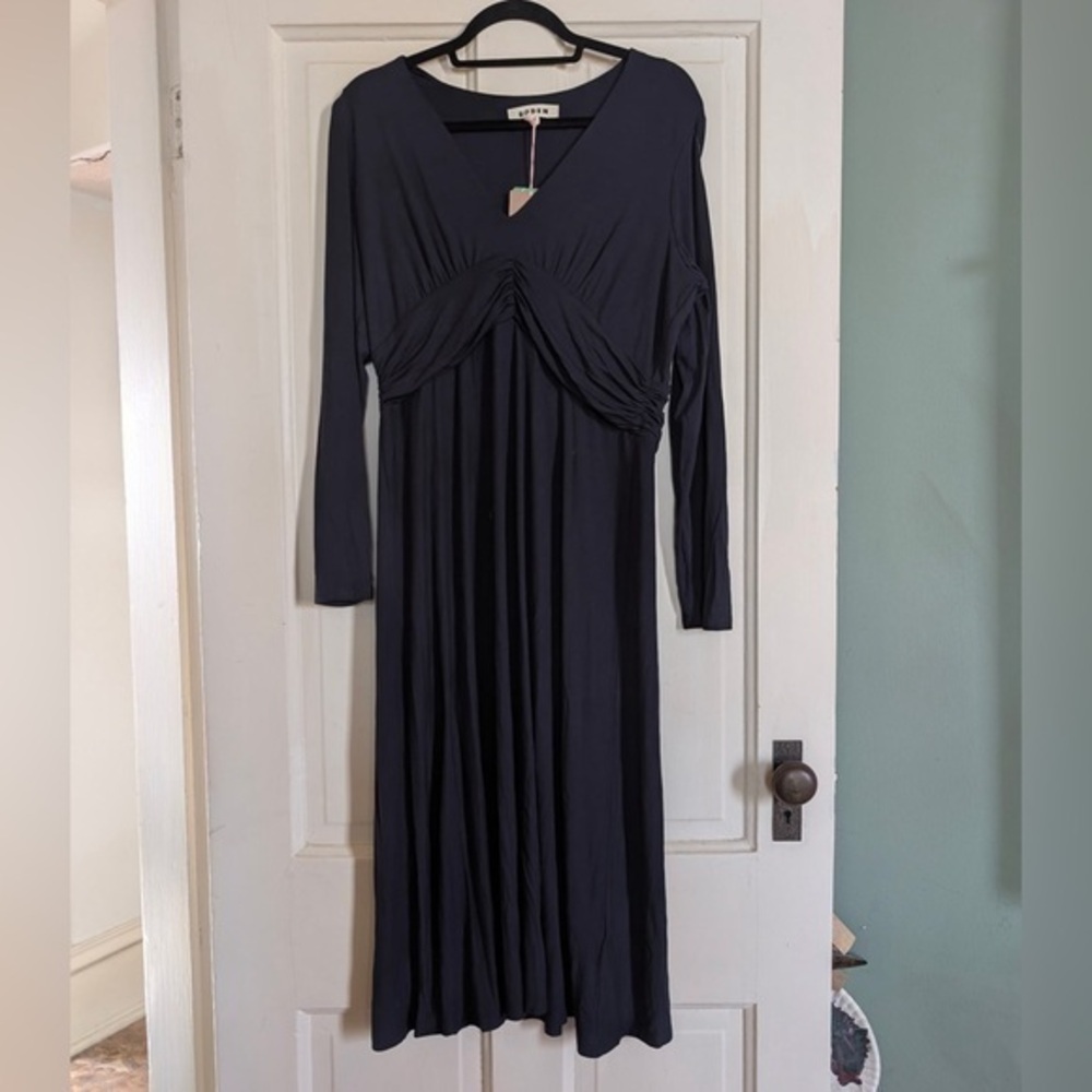 Boden empire ruched waist women’s size 12P. Navy blue
